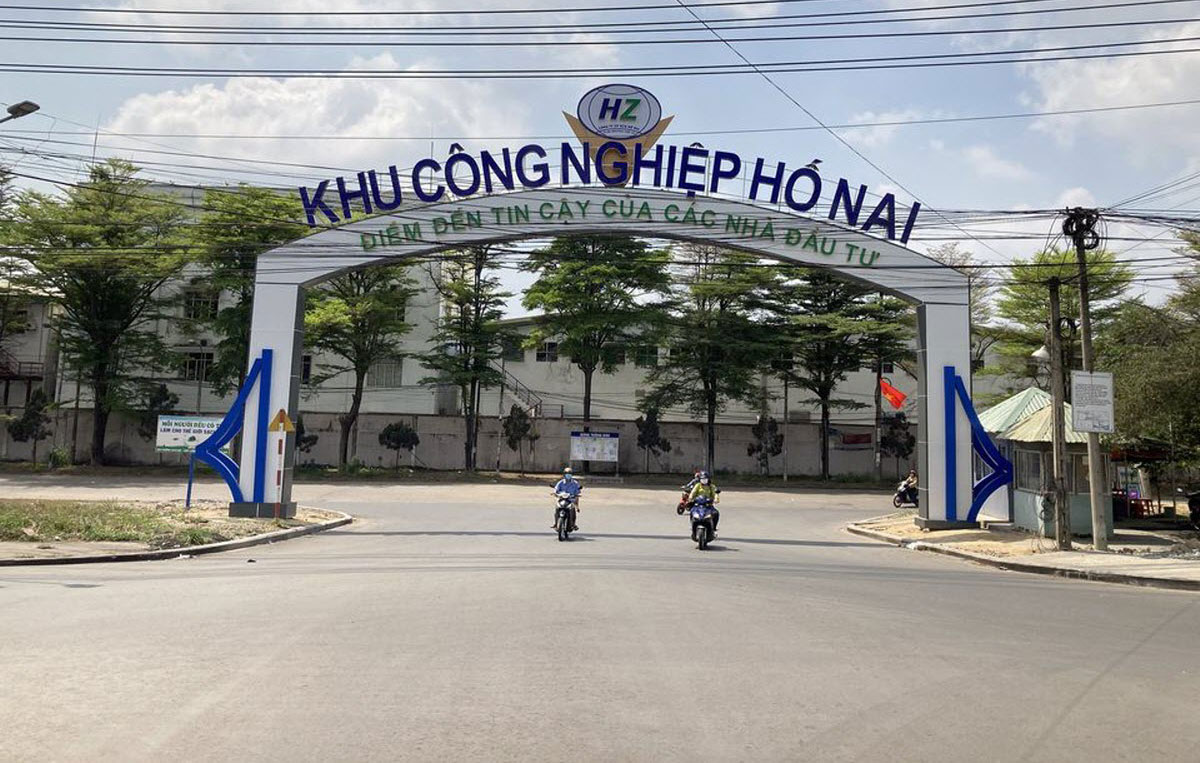 xe tải chở hàng kcn Hố Nai